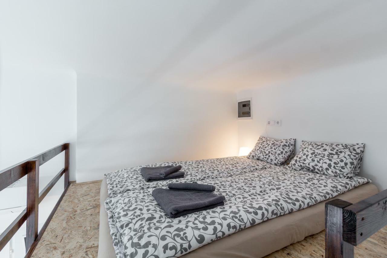 Flexible Selfcheckins 13 & 14 - Le Petit & Le Grand Zagreb - Centre - New - Apartments Repinc Eksteriør billede