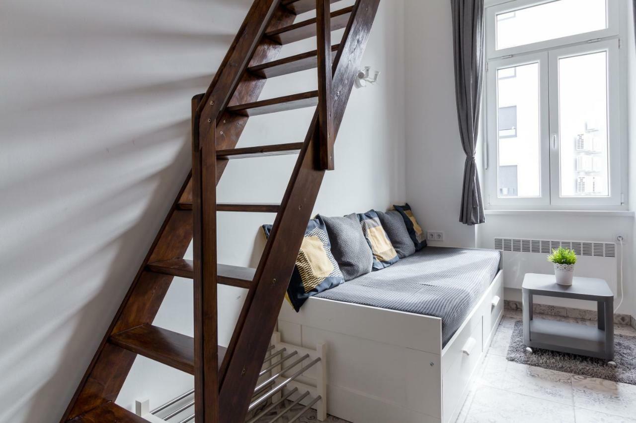 Flexible Selfcheckins 13 & 14 - Le Petit & Le Grand Zagreb - Centre - New - Apartments Repinc Eksteriør billede