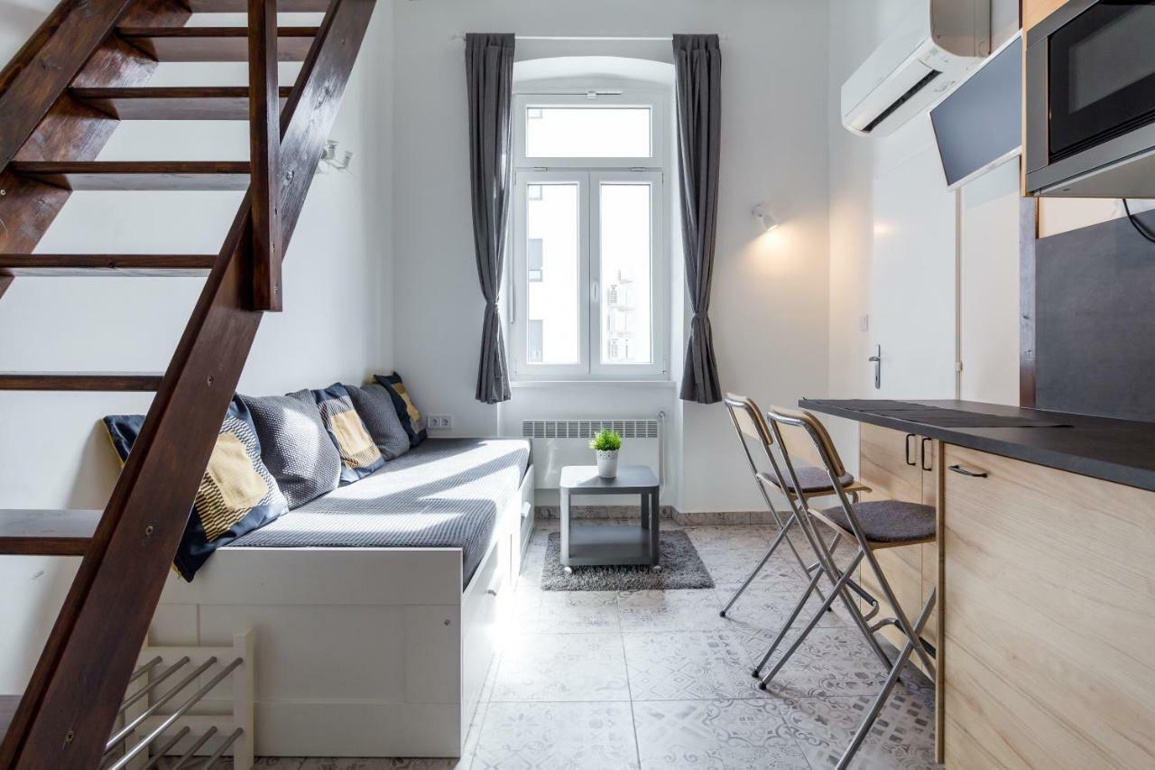 Flexible Selfcheckins 13 & 14 - Le Petit & Le Grand Zagreb - Centre - New - Apartments Repinc Eksteriør billede